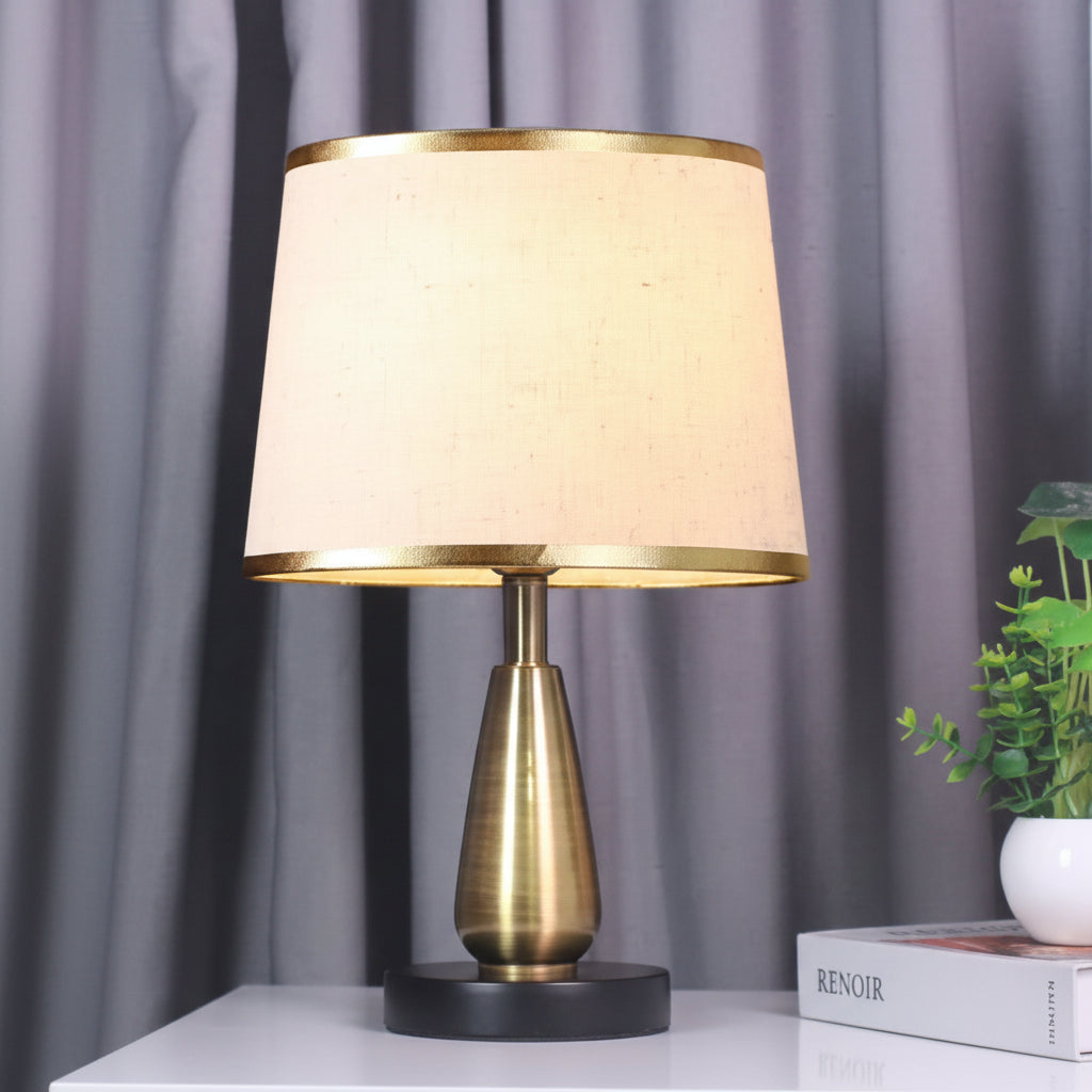 Modern Table Lamp Gold Base Light Shade | مصباح طاولة مودرن بقاعدة ذهبية وغطاء فاتح فاخر